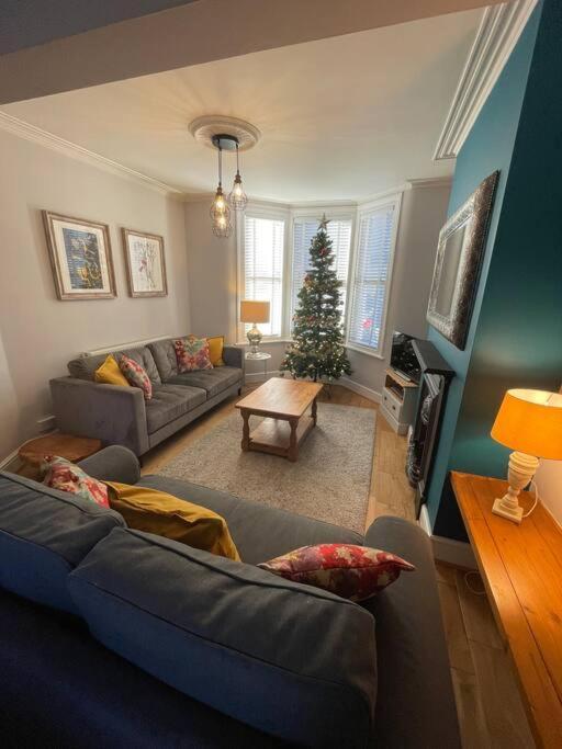 Gloucester Rd 2 Mins Away - Fab, New, Trendy House Bristol Esterno foto